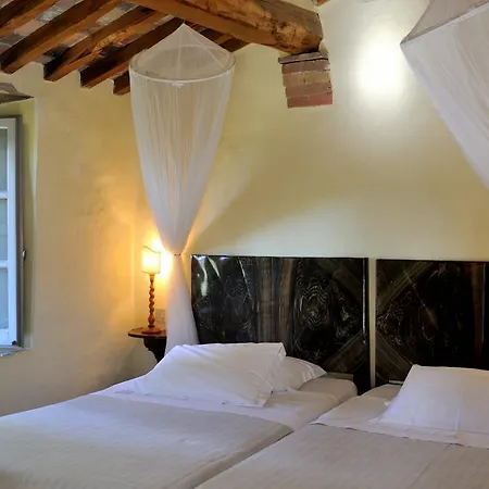 Borgo Lucignanello Bandini Hébergement de vacances *