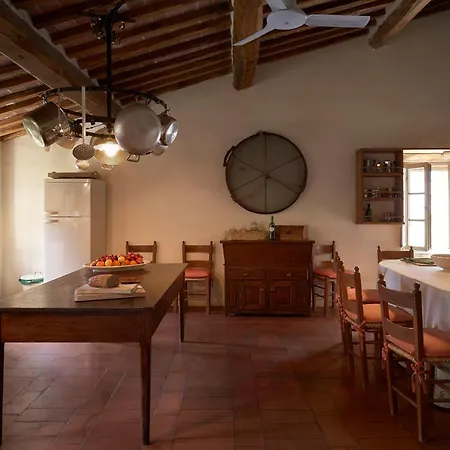 Borgo Lucignanello Bandini Hébergement de vacances San Giovanni dʼAsso